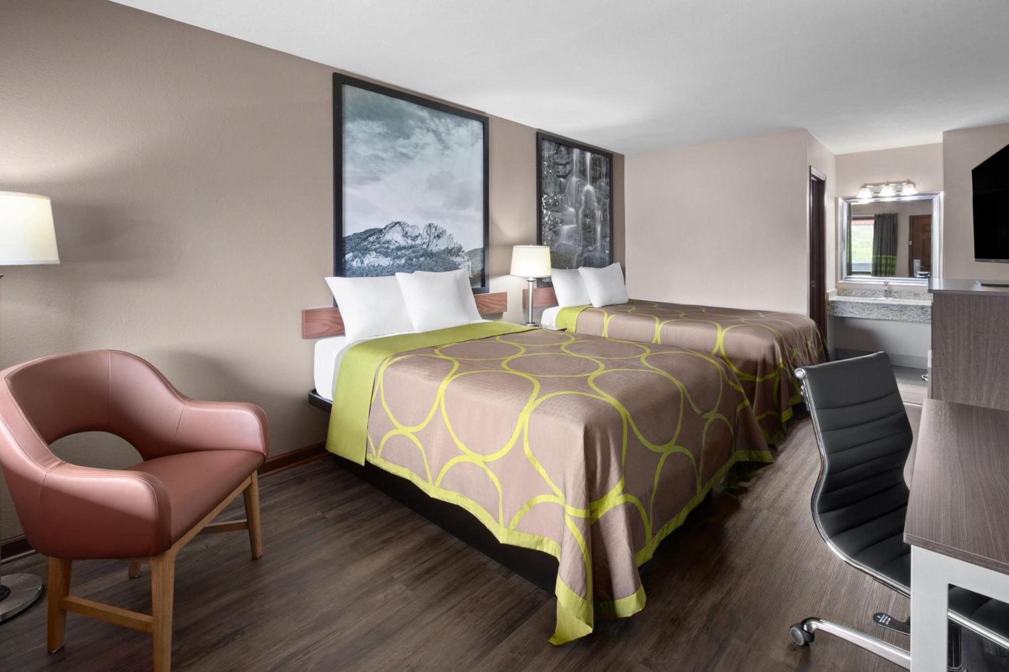 Hotel Super 8 By Wyndham Bridgeport/clarksburg Area