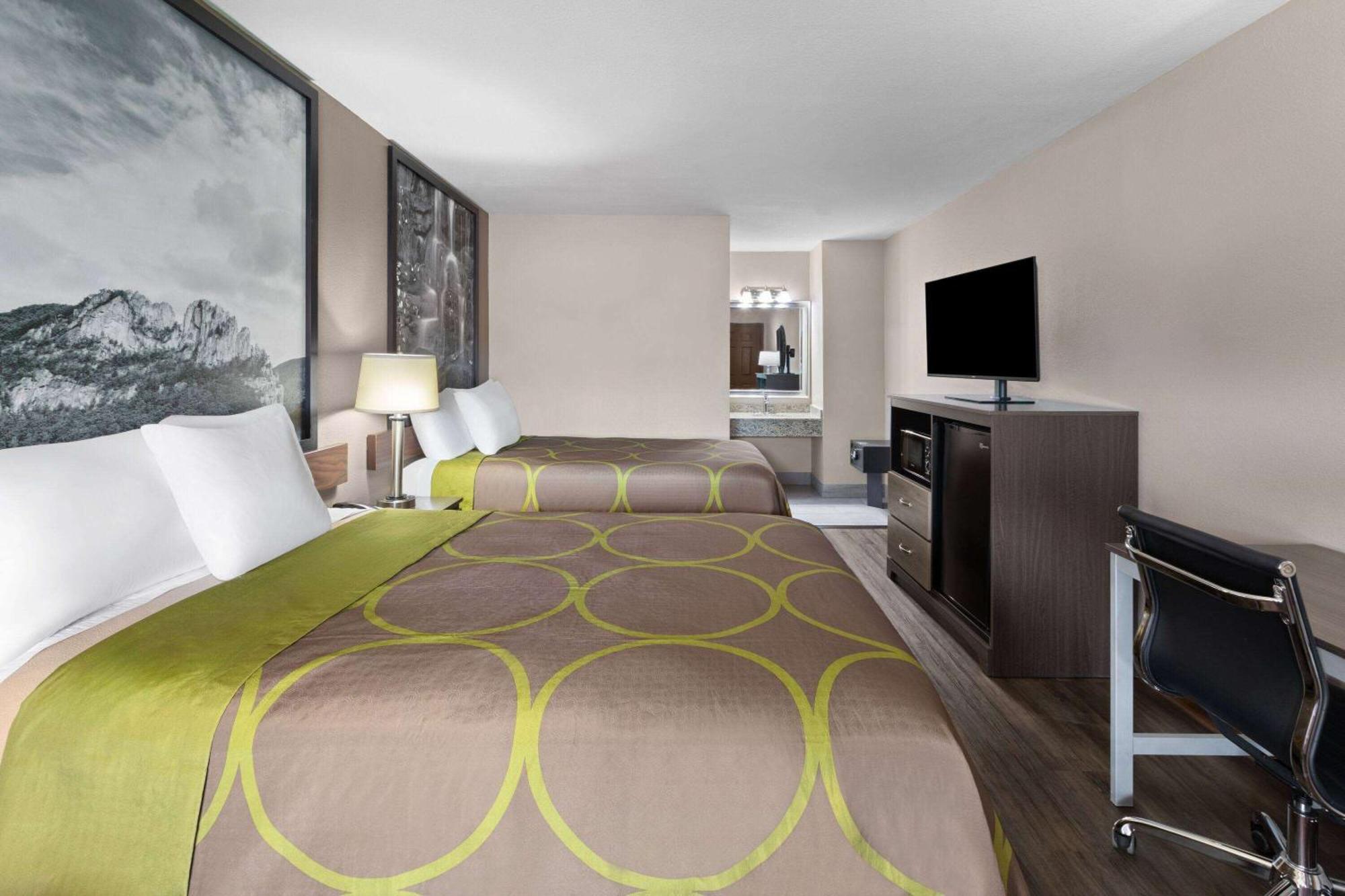Super 8 By Wyndham Bridgeport/clarksburg Area 3*