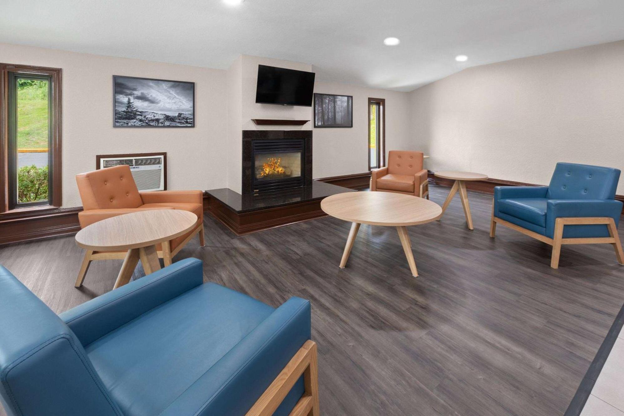 Super 8 By Wyndham Bridgeport/clarksburg Area Hotel Bridgeport